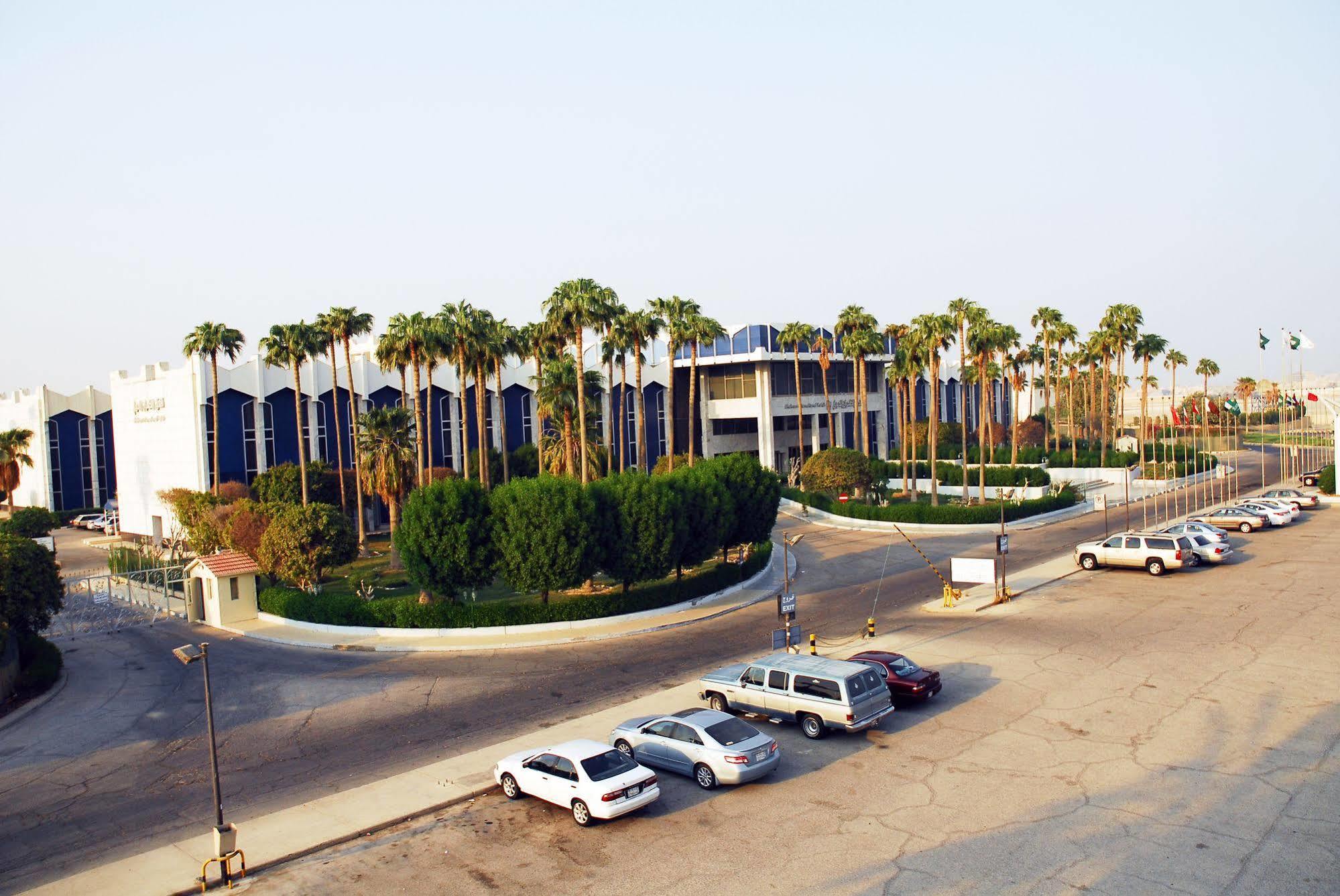 Dhahran International 호텔 외부 사진